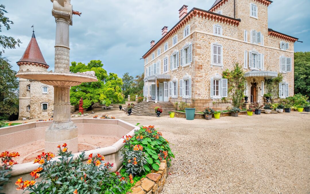 MAGNIFIQUE DEMEURE SUR 12 HECTARES A VOIR ABSOLUMENT !!!