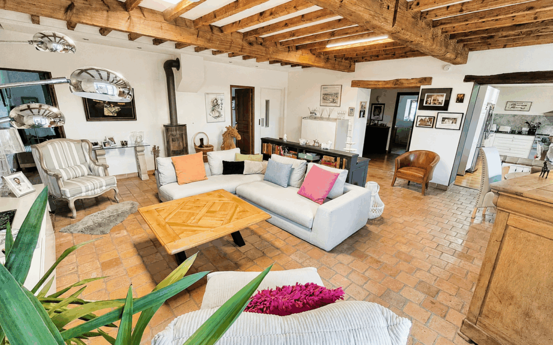 Maison en pierres dorées OINGT
