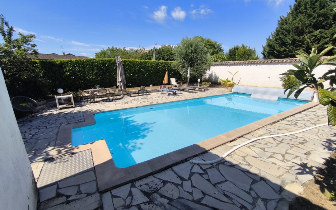 Propriété avec piscine ARNAS